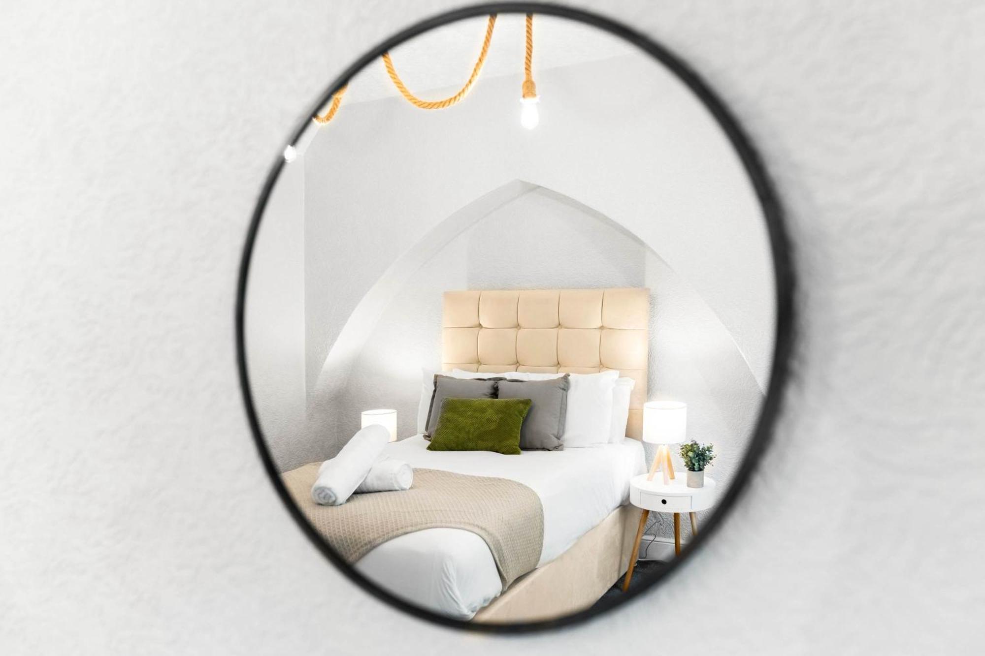 Stylish 3 Bedroom House - 6 Guests - Garden - Parking - Netflix - Wifi - 17M バーミンガム エクステリア 写真